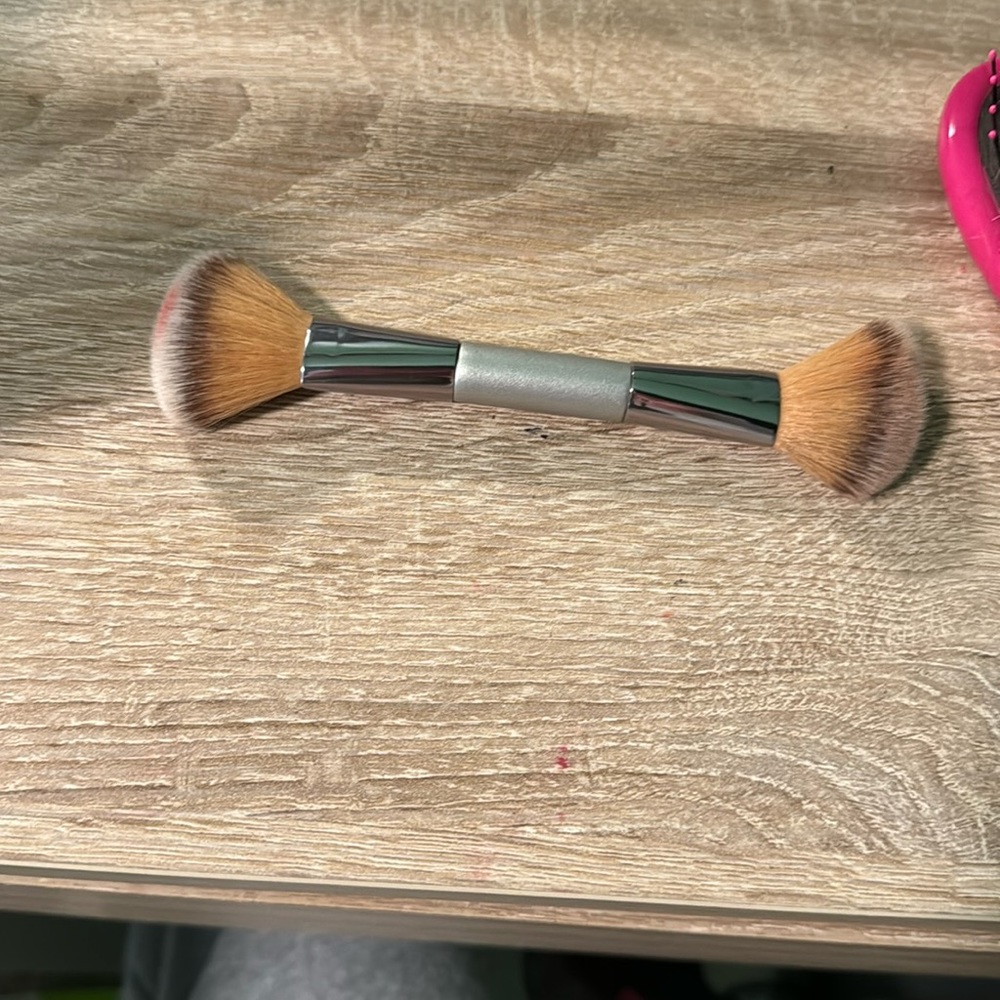 2 sided makeup brush